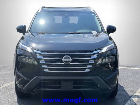 Used 2024 Nissan Rogue SV w/ SV Premium Package FWD image 26