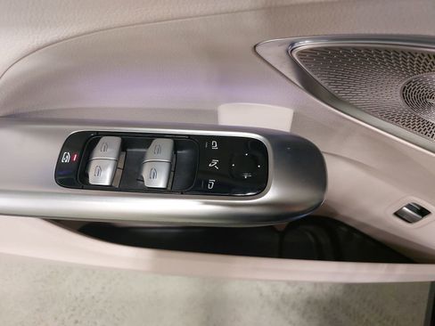 Used 2023 Mercedes-Benz C 300 4MATIC Sedan image 30