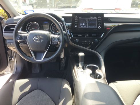Used 2024 Toyota Camry LE FWD image 9