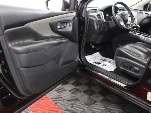 Used 2018 Nissan Murano SL w/ Midnight Edition Package image 17