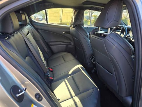 Used 2019 Lexus UX 200 F Sport image 13