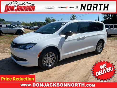 New 2026 Chrysler Voyager LX image 1