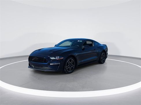 Used 2018 Ford Mustang GT image 3