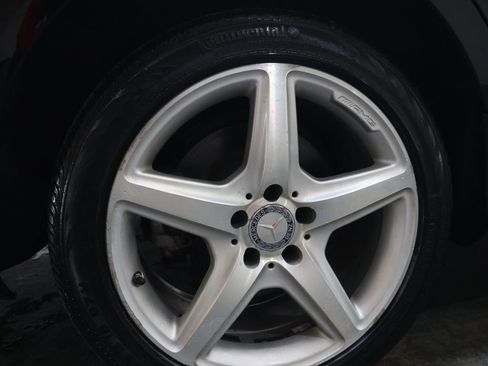 Used 2015 Mercedes-Benz CLS 550 4MATIC w/ Premium Package image 37