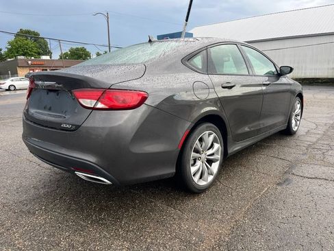 Used 2016 Chrysler 200 S FWD image 3