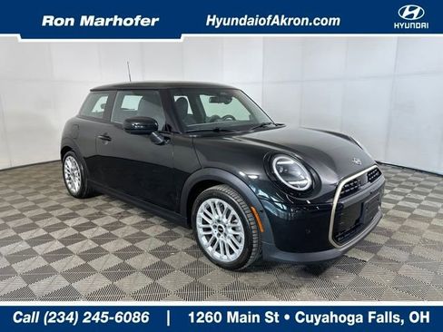 Used 2025 MINI Cooper 2-Door Hardtop image 1