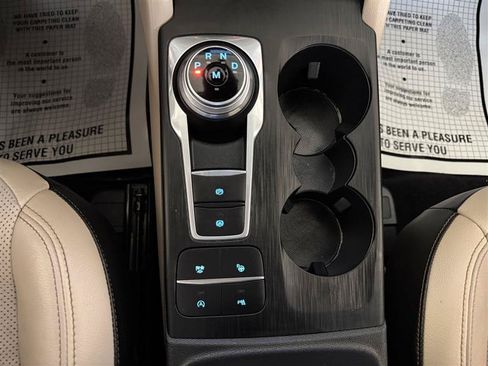 Used 2020 Ford Escape Titanium AWD/4WD image 27
