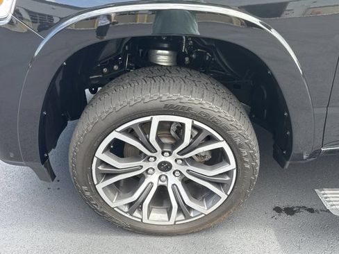 Certified 2025 RAM 1500 Tungsten w/ Off Road Group AWD/4WD image 13