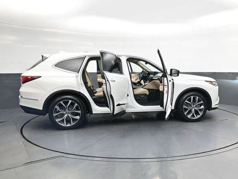Used 2024 Acura MDX SH-AWD w/ Technology Package image 41