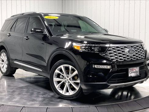 Used 2022 Ford Explorer Platinum w/ Equipment Group 601A AWD/4WD image 3