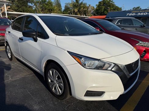 Used 2021 Nissan Versa S FWD image 6