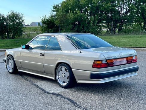 Used 1990 Mercedes-Benz 300 CE Coupe image 6