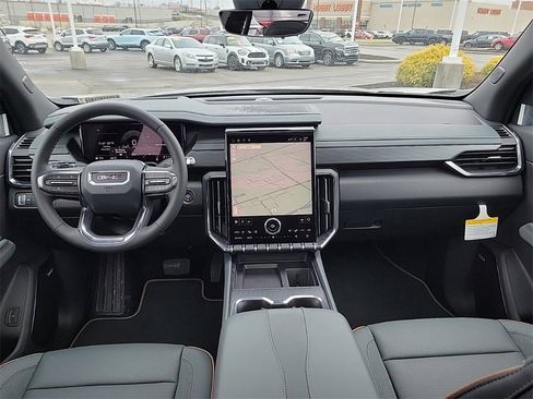 New 2026 GMC Acadia AT4 w/ Luxury Package image 8