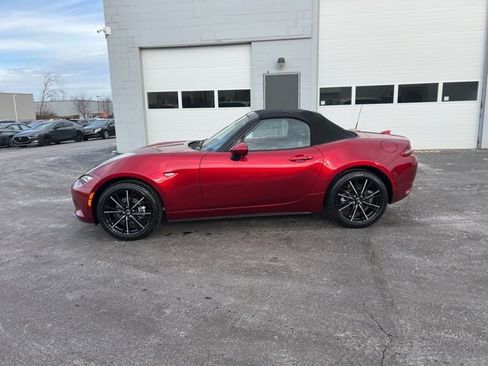 New 2025 MAZDA MX-5 Miata Grand Touring w/ Weather Package image 17