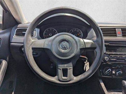 Used 2012 Volkswagen Jetta SE FWD image 16