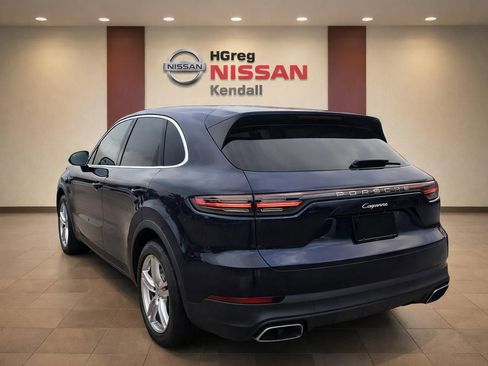 Used 2019 Porsche Cayenne AWD/4WD image 2