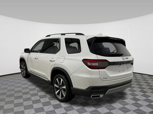 New 2025 Honda Pilot Elite image 3