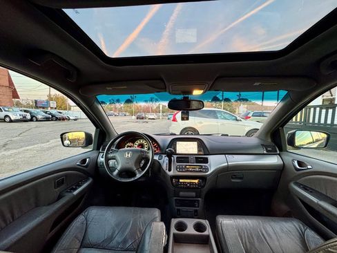Used 2010 Honda Odyssey Touring image 15