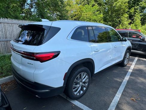 Used 2026 Buick Enclave Preferred AWD/4WD image 4