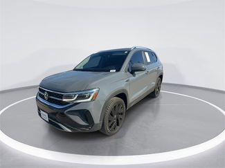 Used 2024 Volkswagen Taos SEL video 4