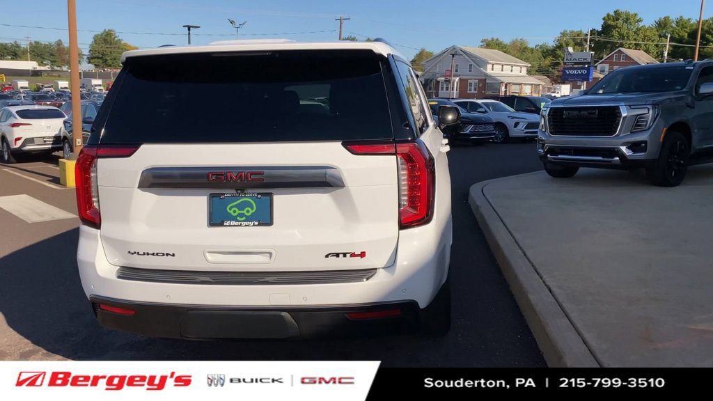 Used 2021 GMC Yukon XL AT4 w/ AT4 Premium Plus Package AWD/4WD image 10