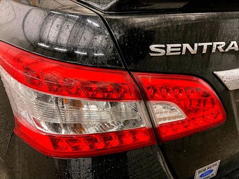 Used 2013 Nissan Sentra SR w/ Driver Pkg image 28