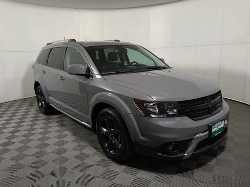 Used 2020 Dodge Journey Crossroad FWD image 11
