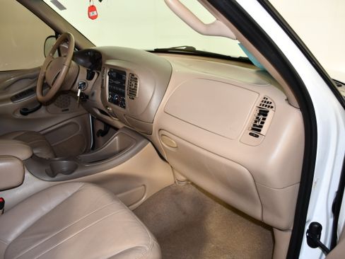 Used 1998 Ford Expedition Eddie Bauer RWD image 35