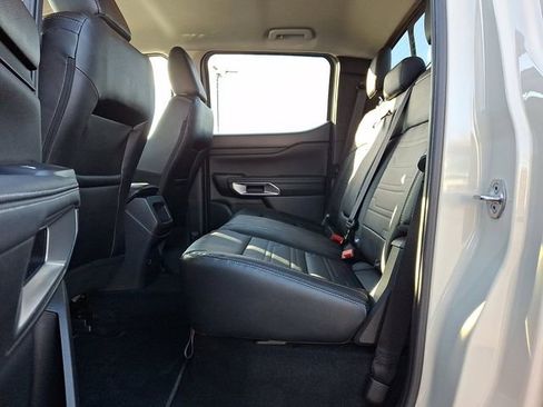 Used 2025 Ford Ranger Lariat w/ FX4 Off-Road Package image 13