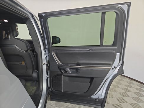 Used 2023 Rivian R1S Adventure image 19