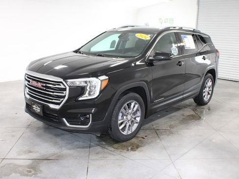 Used 2024 GMC Terrain SLT image 4