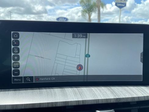 Used 2025 Kia Telluride SX w/ SX Captain's Chair Package FWD image 14