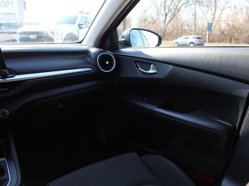 Used 2020 Kia Forte LXS image 11