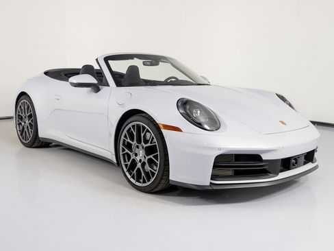 Certified 2025 Porsche 911 Carrera image 8