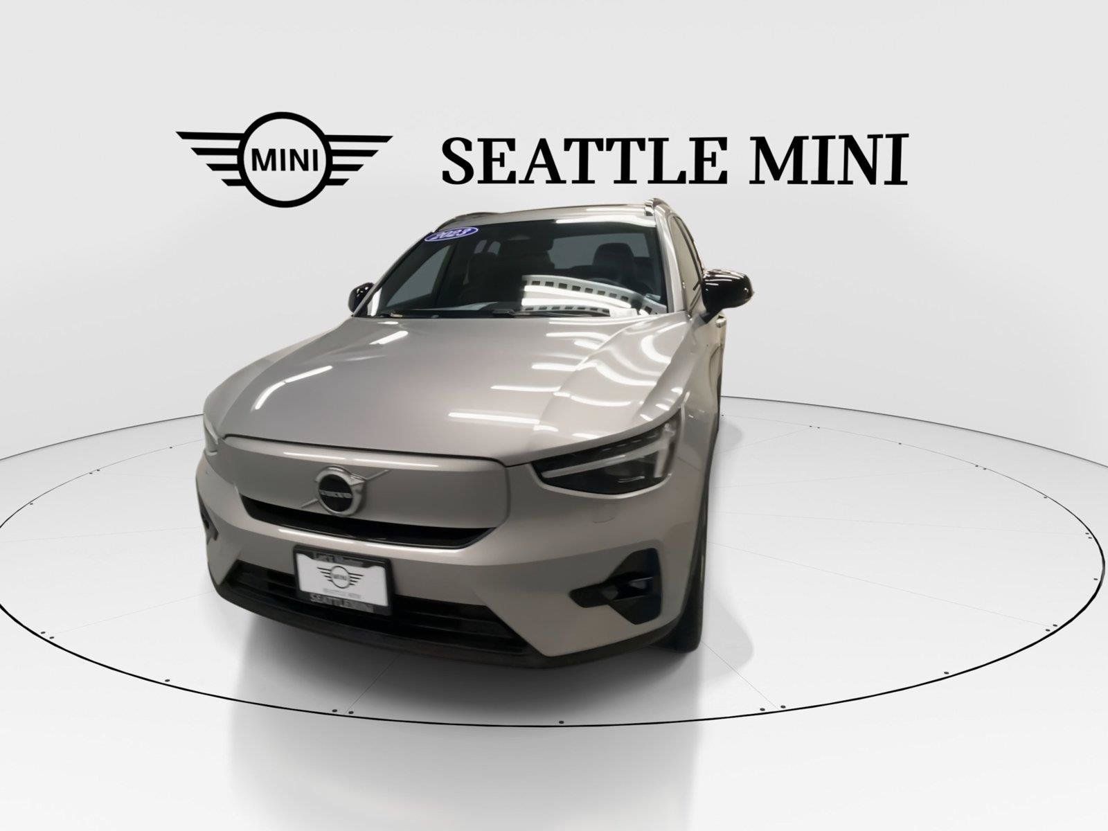 Used 2023 Volvo XC40 Recharge Ultimate w/ Protection Package Premier AWD/4WD image 4