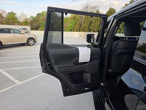 Used 2024 Lexus GX 550 image 20