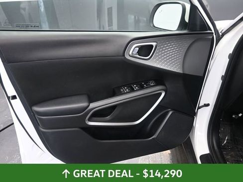 Used 2023 Kia Soul LX w/ Option Group 015 image 19