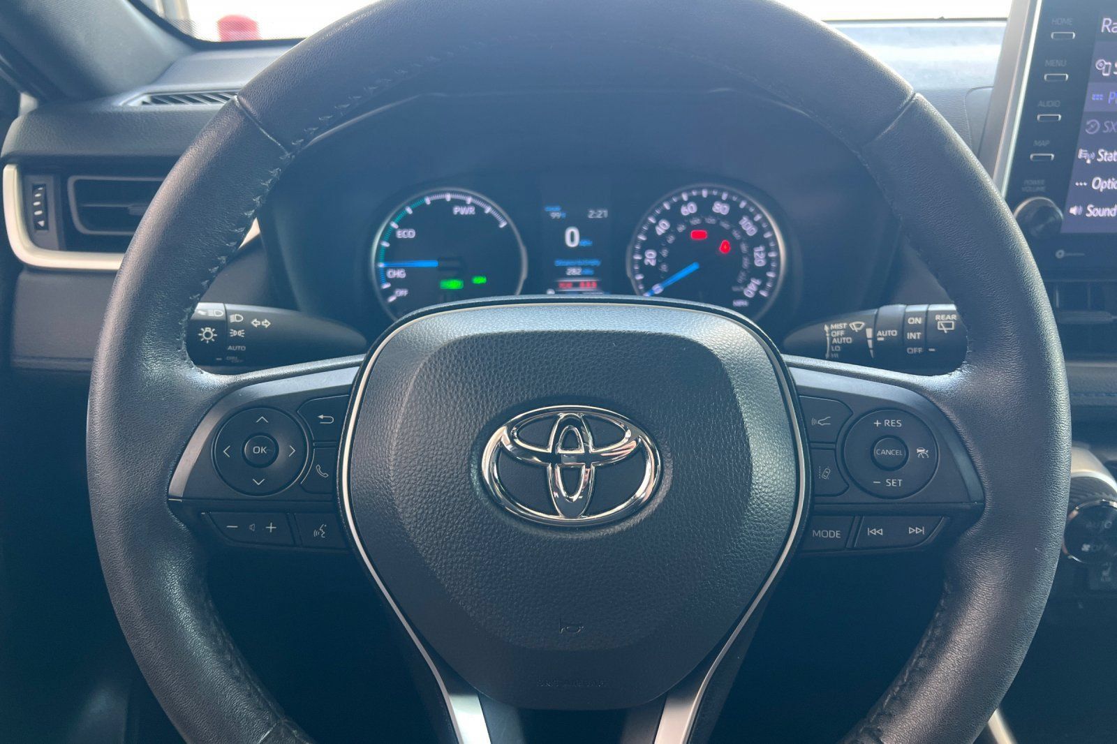 Used 2022 Toyota RAV4 SE w/ Convenience Package AWD/4WD image 20