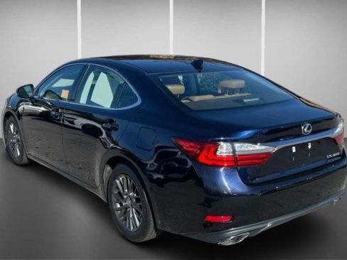 Used 2018 Lexus ES 350 w/ Premier Package image 6