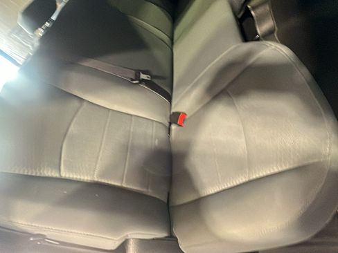 Used 2018 RAM 2500 SLT AWD/4WD image 18