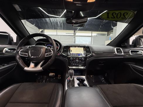 Used 2021 Jeep Grand Cherokee SRT image 11