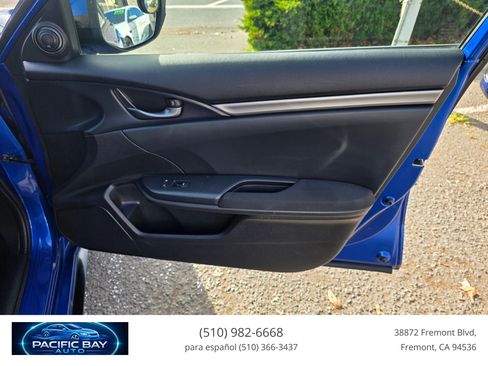 Used 2018 Honda Civic Sport image 24