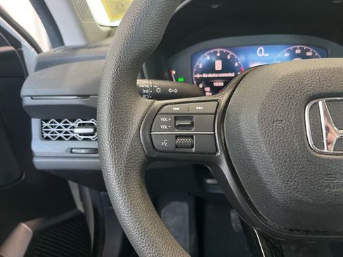 Used 2023 Honda Accord EX image 7