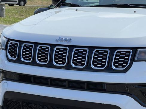 Used 2025 Jeep Compass Limited AWD/4WD image 34