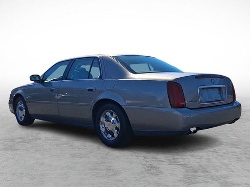 Used 2001 Cadillac De Ville w/ Comfort/Convenience Pkg image 4