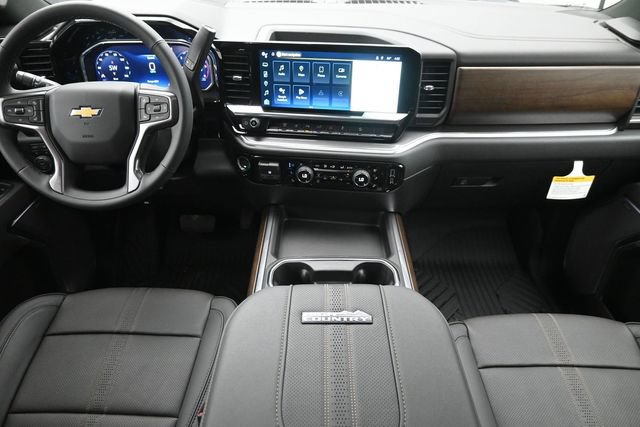 Used 2026 Chevrolet Silverado 2500 High Country w/ Technology Package AWD/4WD image 22