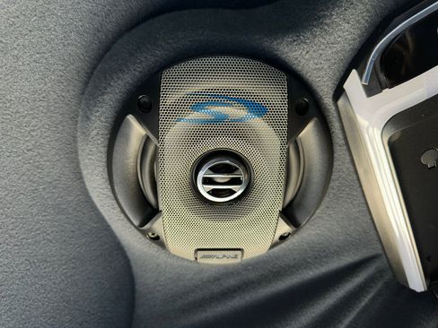 Used 2009 Cadillac DTS Limousine image 23