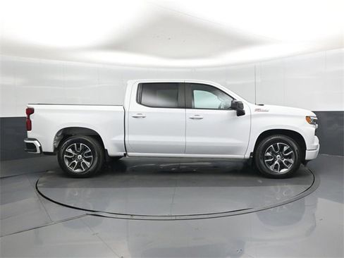 Used 2023 Chevrolet Silverado 1500 RST w/ Z71 Off-Road Package image 2