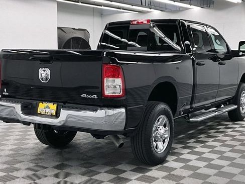 Used 2024 RAM 2500 Tradesman w/ Chrome Appearance Group AWD/4WD image 13
