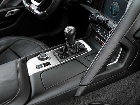Used 2017 Chevrolet Corvette Z06 RWD image 19